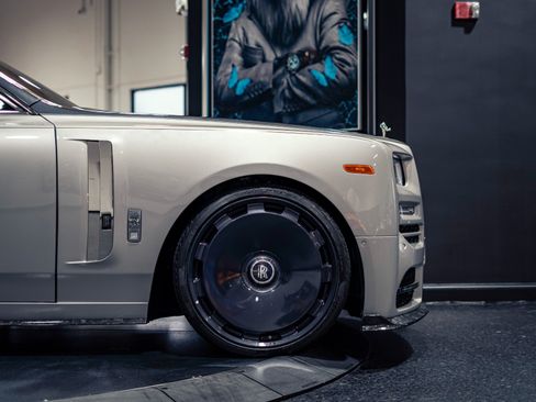 Used 2018 Rolls-Royce Phantom Sedan RWD image 56