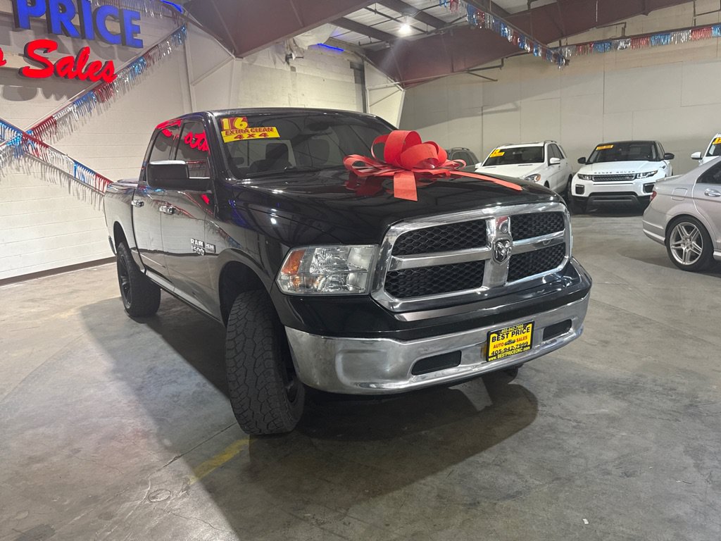 Used 2016 RAM 1500 Classic SLT AWD/4WD image 2