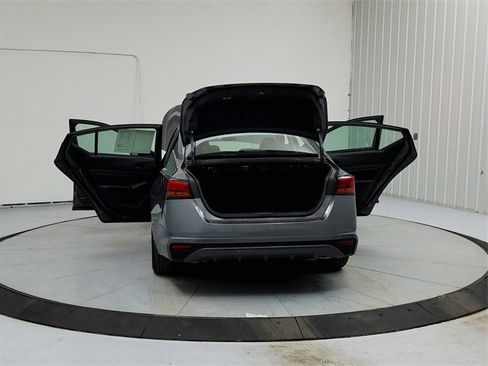 Used 2025 Nissan Altima 2.5 S image 14