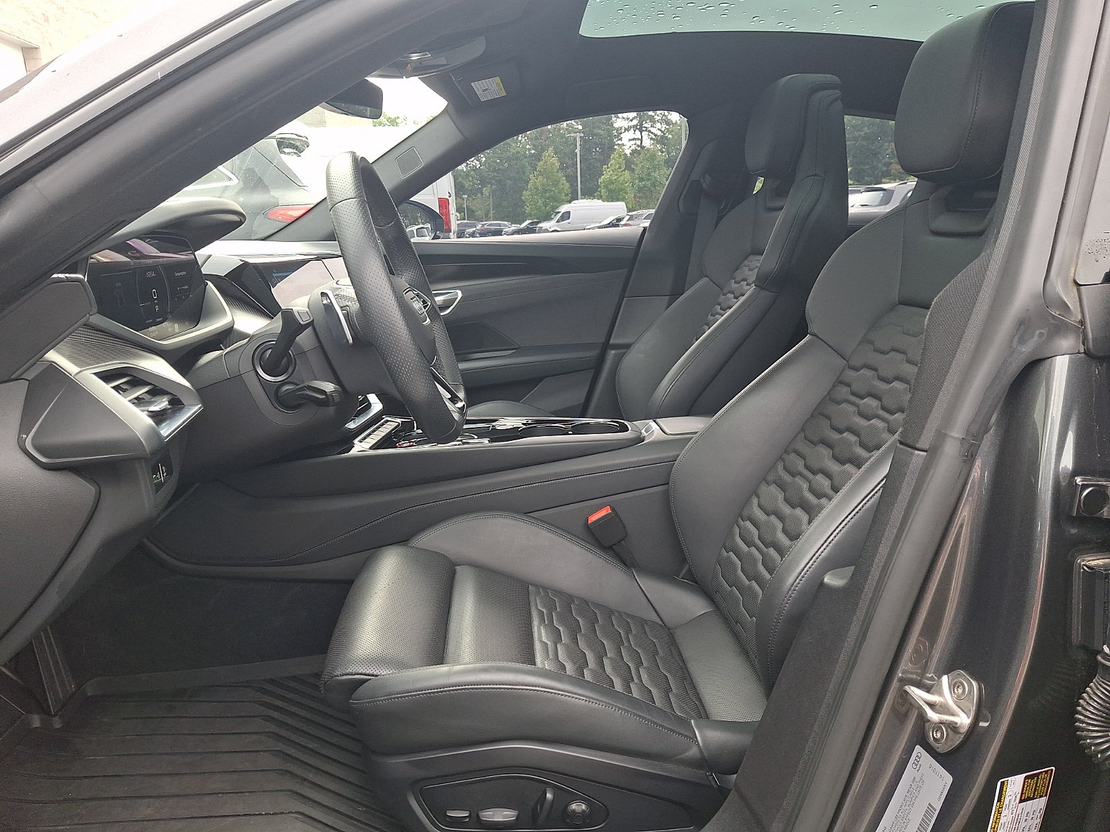 Used 2022 Audi e-tron GT Prestige AWD/4WD image 14