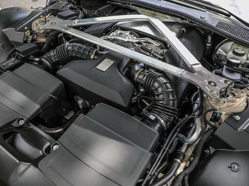 Used 2023 Aston Martin V8 Vantage Roadster RWD image 11