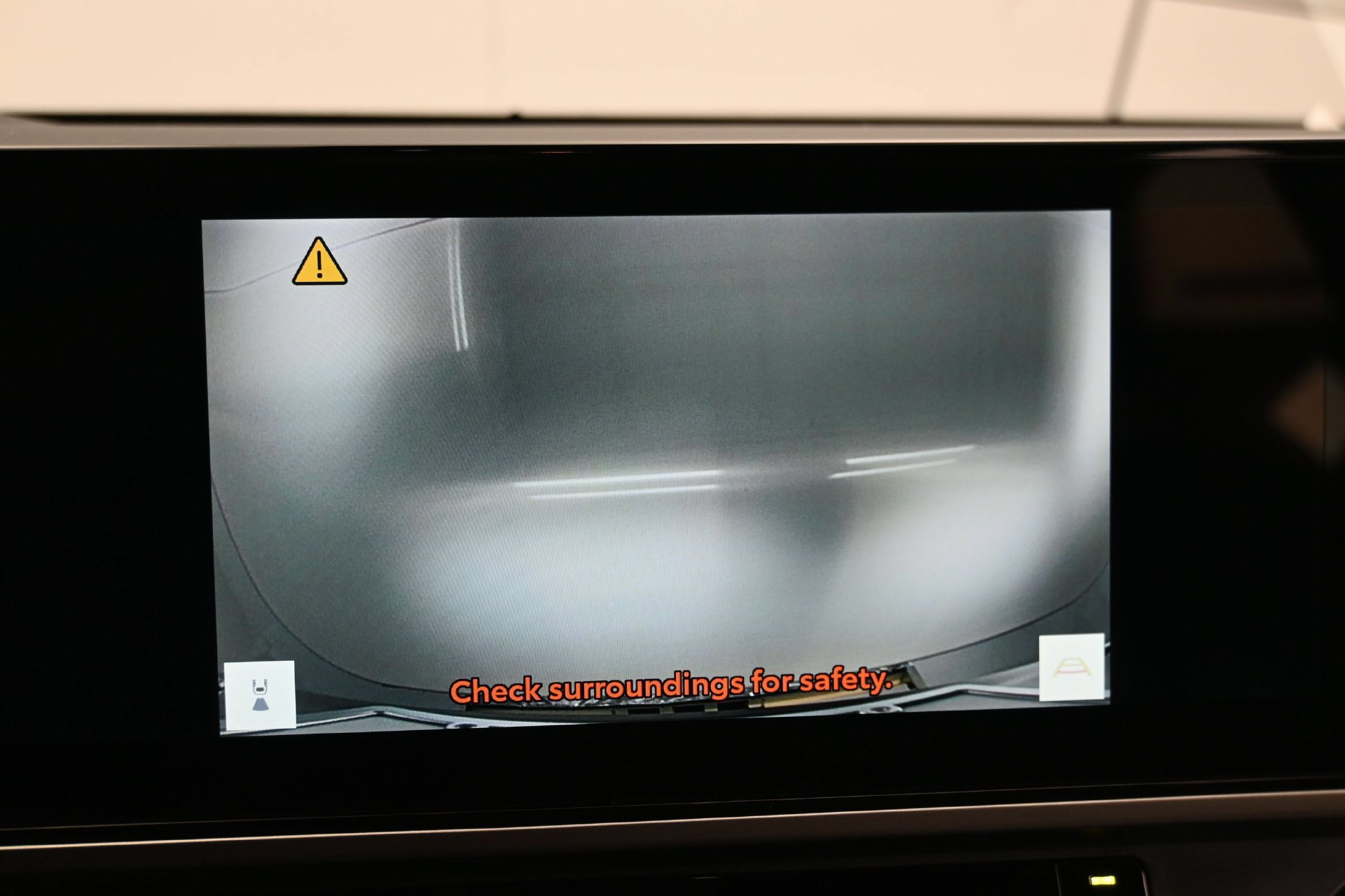 Used 2025 Toyota Camry SE w/ Multimedia Upgrade Package FWD image 16