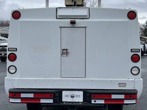 Used 2017 Ford F350 XL w/ Power Equipment Group AWD/4WD image 6