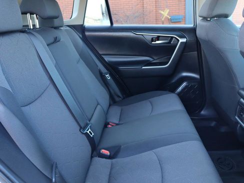Used 2022 Toyota RAV4 XLE image 22