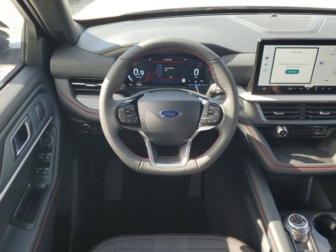 New 2026 Ford Explorer ST-Line w/ ST-Line Street Pack image 16