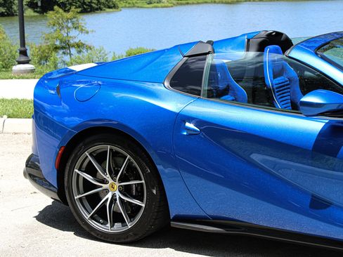 Certified 2022 Ferrari 812 GTS RWD image 16