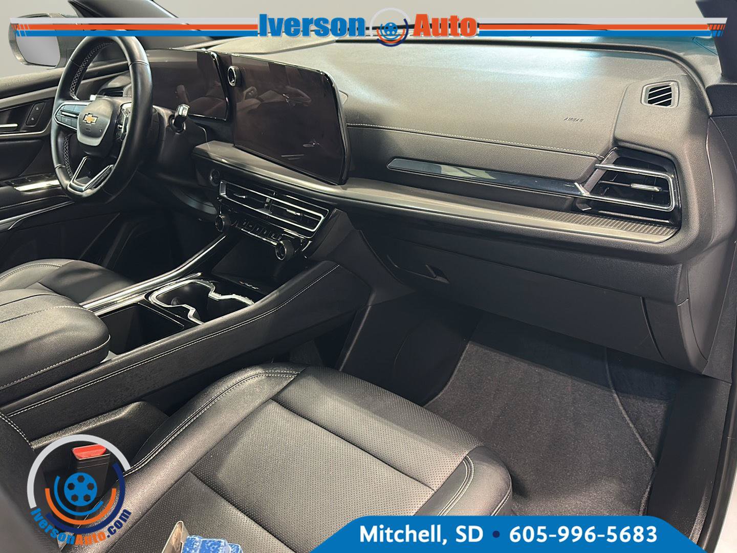 Used 2026 Chevrolet Traverse LT AWD/4WD image 30
