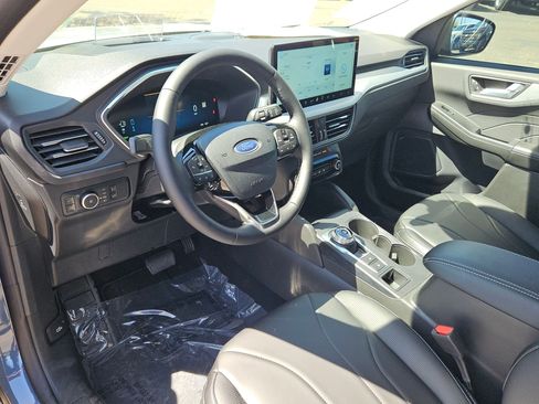 New 2025 Ford Escape SE w/ PHEV Premium Package image 8