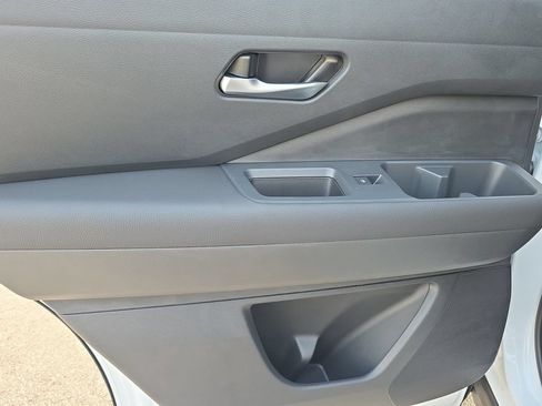 New 2026 Nissan Pathfinder SL FWD image 14