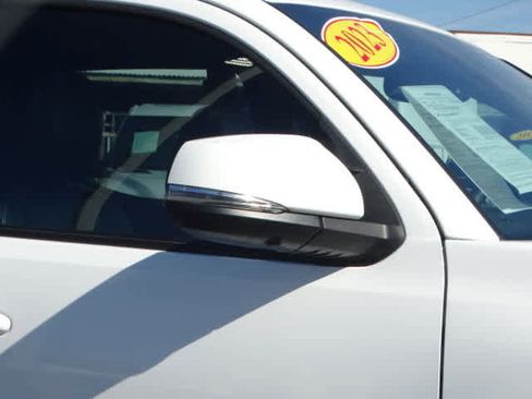 Used 2023 Toyota Tacoma TRD Off-Road w/ TRD Premium Off Road Package image 7