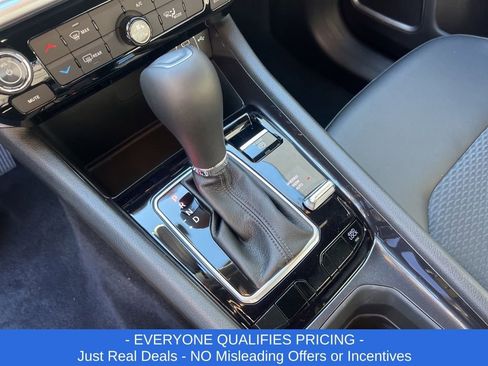 New 2026 Jeep Compass Latitude image 18