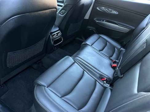 Used 2024 Genesis GV70 2.5T w/ Select Package image 12