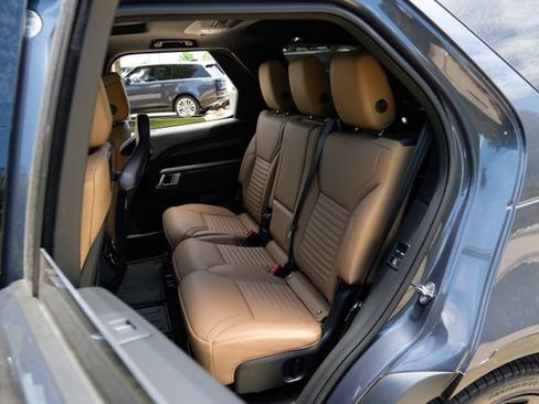 New 2026 Land Rover Discovery Dynamic SE AWD/4WD image 54