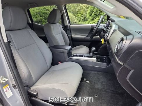 Used 2018 Toyota Tacoma SR5 RWD image 17