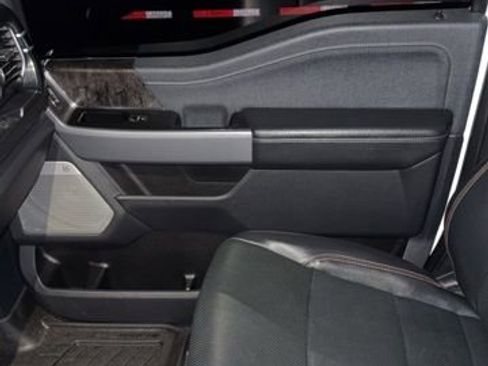 Used 2023 Ford F350 Lariat w/ Tow Technology Package image 11