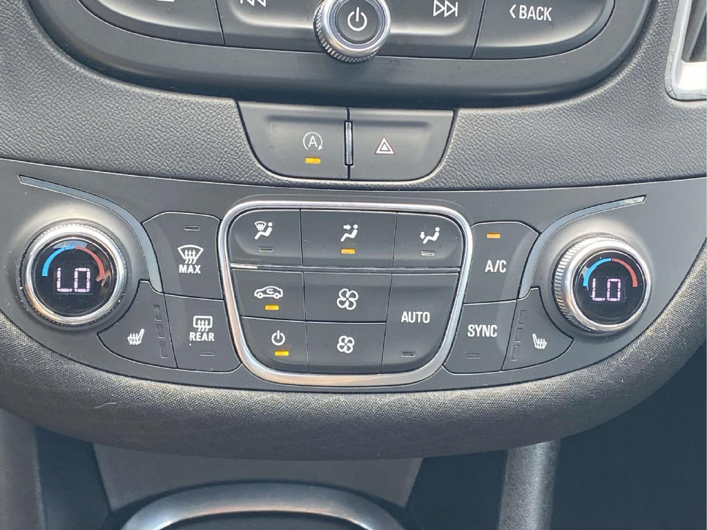 Used 2024 Chevrolet Malibu LT FWD image 28