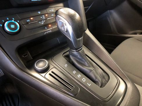 Used 2015 Ford Focus S FWD image 18