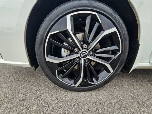 Used 2023 Nissan Altima 2.5 SR w/ SR Premium Package FWD image 23