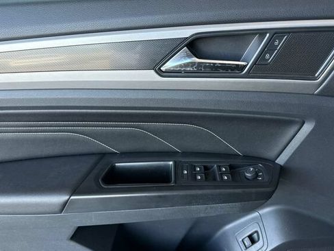 Used 2020 Volkswagen Atlas Cross Sport SEL AWD/4WD image 11