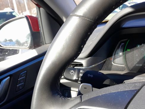 Used 2022 Hyundai Ioniq Limited image 18