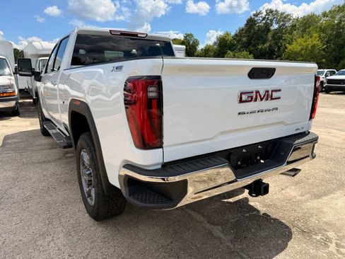 New 2026 GMC Sierra 2500 SLT AWD/4WD image 3