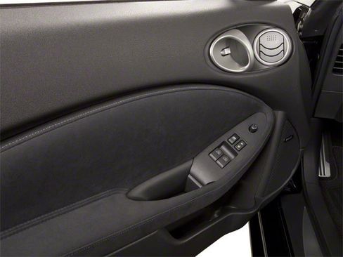 Used 2010 Nissan 370Z Coupe w/ Sport Pkg RWD image 12