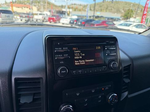 Used 2014 Nissan Titan SV image 11