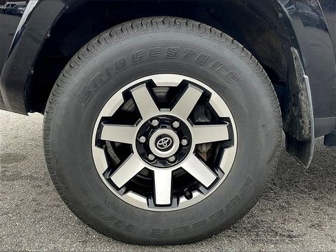 Used 2023 Toyota 4Runner TRD Off-Road Premium image 7