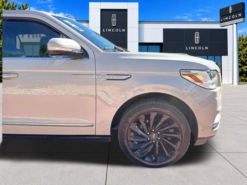 Used 2021 Lincoln Navigator L Reserve AWD/4WD image 34