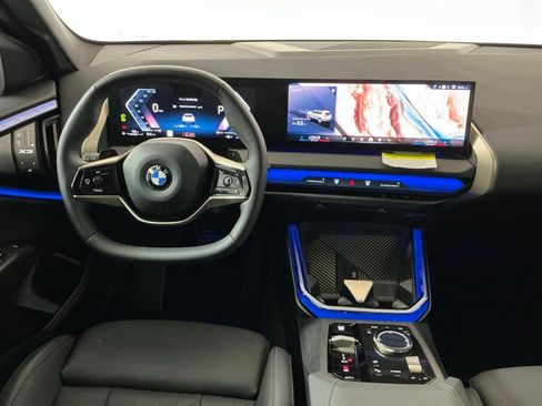 Used 2025 BMW X3 xDrive30i w/ Convenience Package AWD/4WD image 9