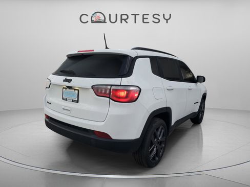 New 2026 Jeep Compass Latitude AWD/4WD image 4