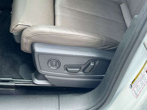 Certified 2025 Audi Q5 Premium Plus w/ Premium Plus AWD/4WD image 10