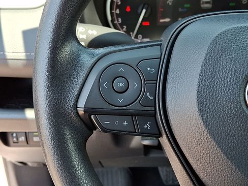 Used 2023 Toyota RAV4 LE AWD/4WD image 25