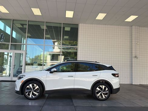 Certified 2024 Volkswagen ID.4 2WD image 2