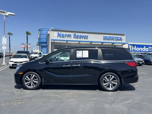 Used 2023 Honda Odyssey Touring image 2
