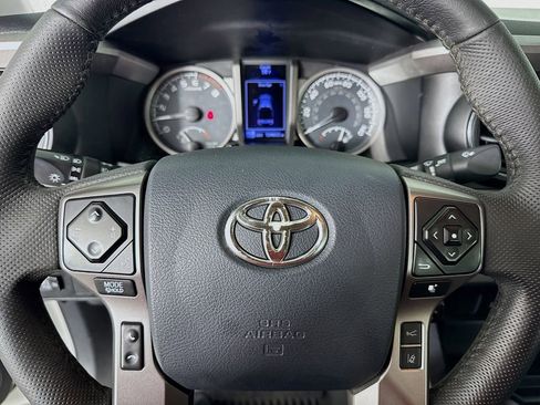 Used 2018 Toyota Tacoma SR5 image 16