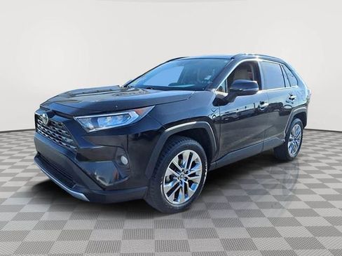 Used 2020 Toyota RAV4 Limited image 3