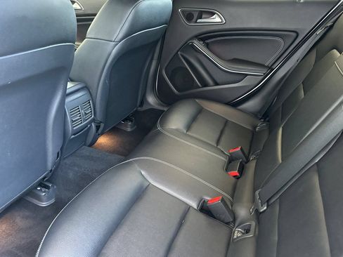 Used 2019 Mercedes-Benz GLA 250 4MATIC image 4