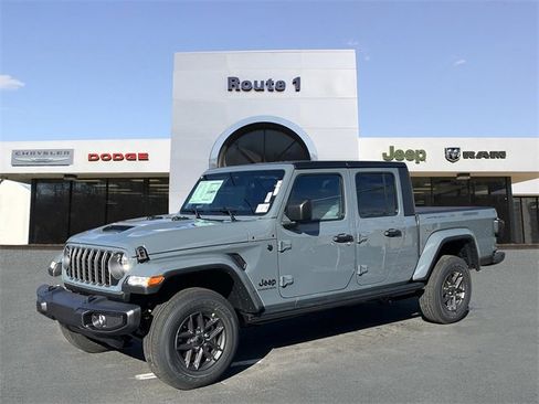 New 2026 Jeep Gladiator Sport image 5