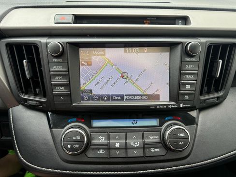 Used 2016 Toyota RAV4 XLE AWD/4WD image 31