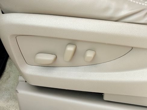 Used 2016 Chevrolet Tahoe LT w/ Luxury Package image 18