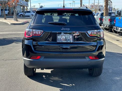 New 2026 Jeep Compass Latitude w/ Sun and Sound Group AWD/4WD image 5