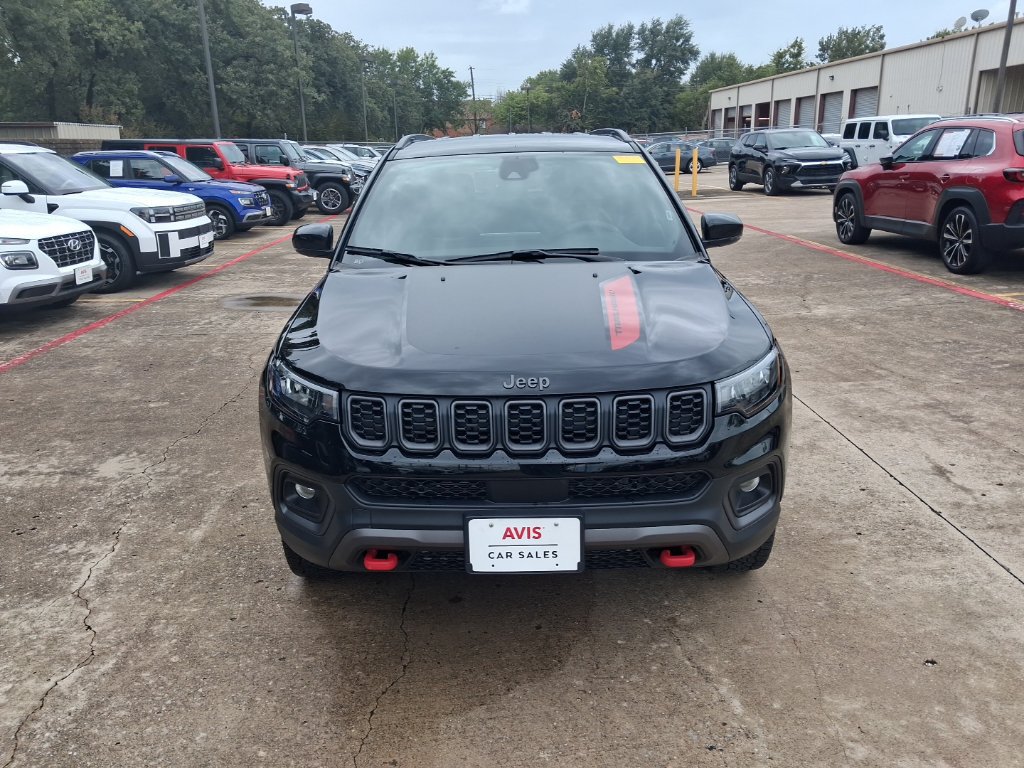 Used 2025 Jeep Compass Trailhawk AWD/4WD image 5