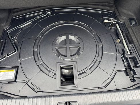 Used 2016 Lexus RC 350 AWD image 17