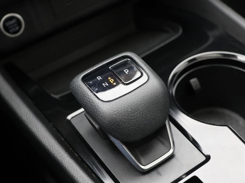 Used 2023 Nissan Rogue SV w/ SV Premium B Package image 27