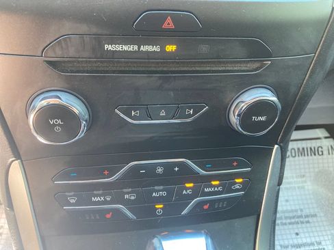 Used 2018 Ford Edge SEL w/ Equipment Group 201A AWD/4WD image 25