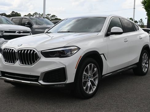 Used 2021 BMW X6 xDrive40i w/ Premium Package 2 AWD/4WD image 5