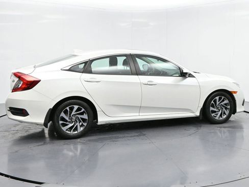 Used 2017 Honda Civic EX image 8