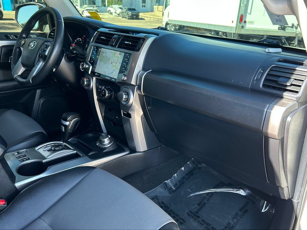 Used 2020 Toyota 4Runner SR5 Premium AWD/4WD image 8