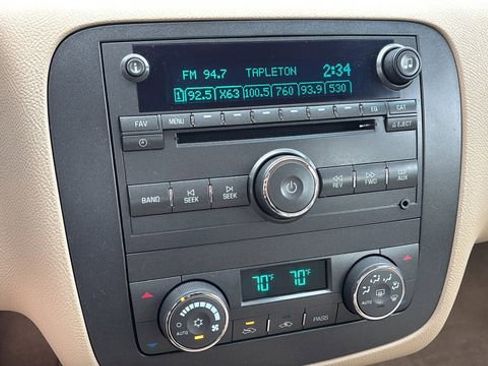 Used 2011 Buick Lucerne CXL image 26